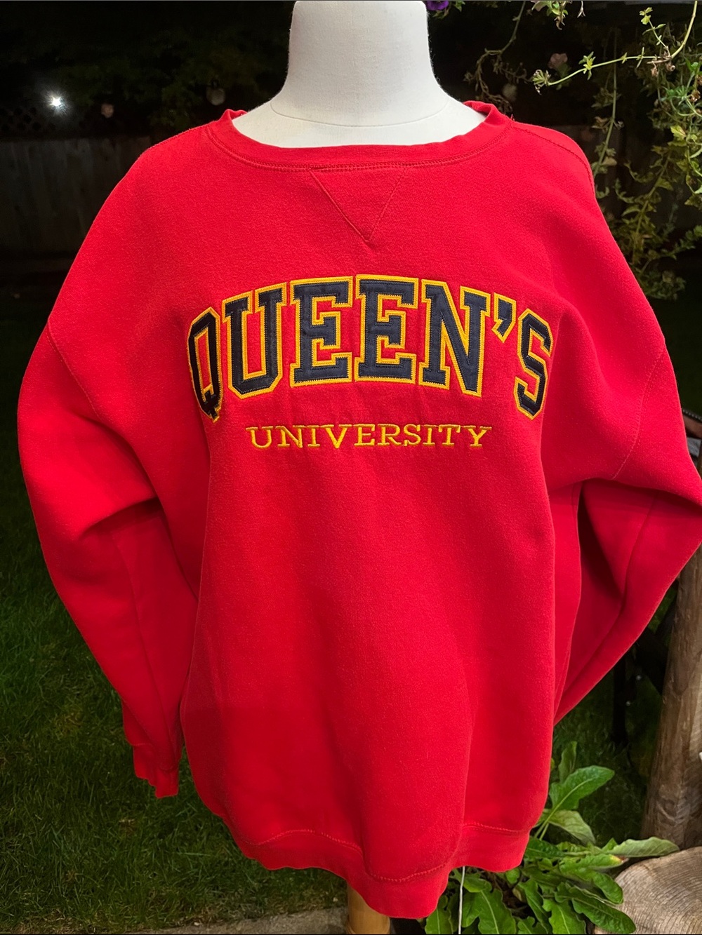 Queen’s University Sweatshirt-Red-XL